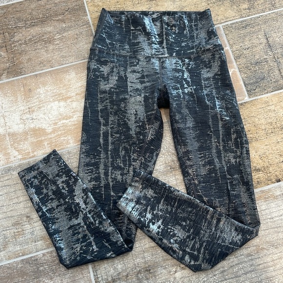 Lululemon Wunder Under Hi-Rise Tight Brindle Foil Size 4 Gray Silver Luxtreme - Picture 1 of 7